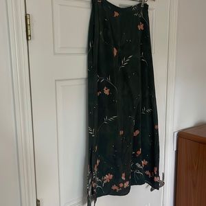 Vintage dark green floral skirt